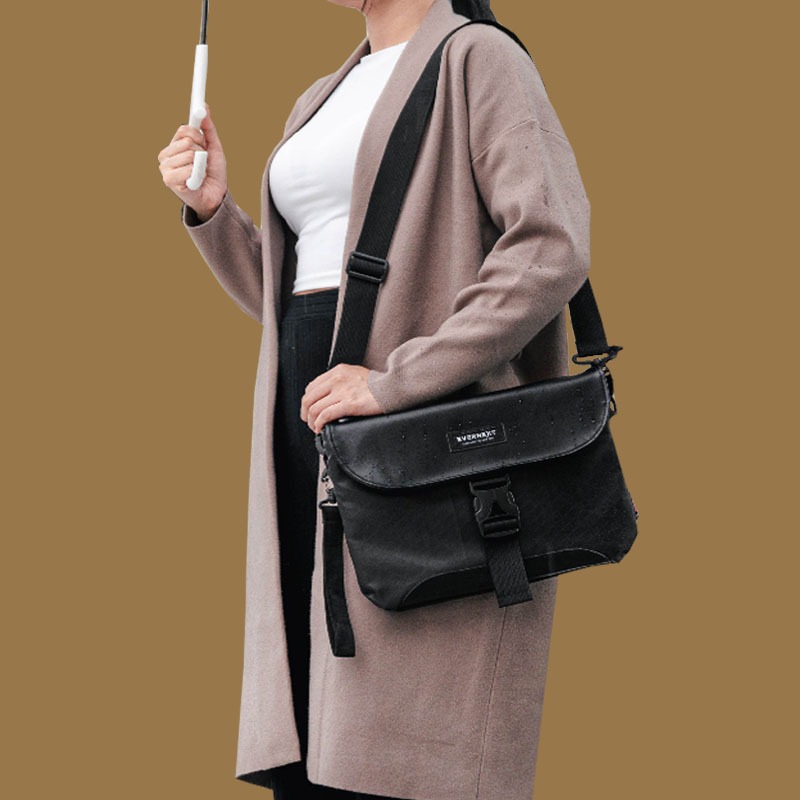 Tas slingbag ipad 11 inch unisex pria wanita kulit multifungsi clutch bag pria waterproof tas handba