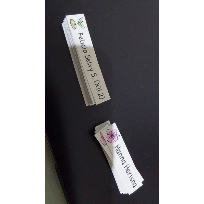 

Cetak Stiker Nama 1×5cm isi 30 stiker