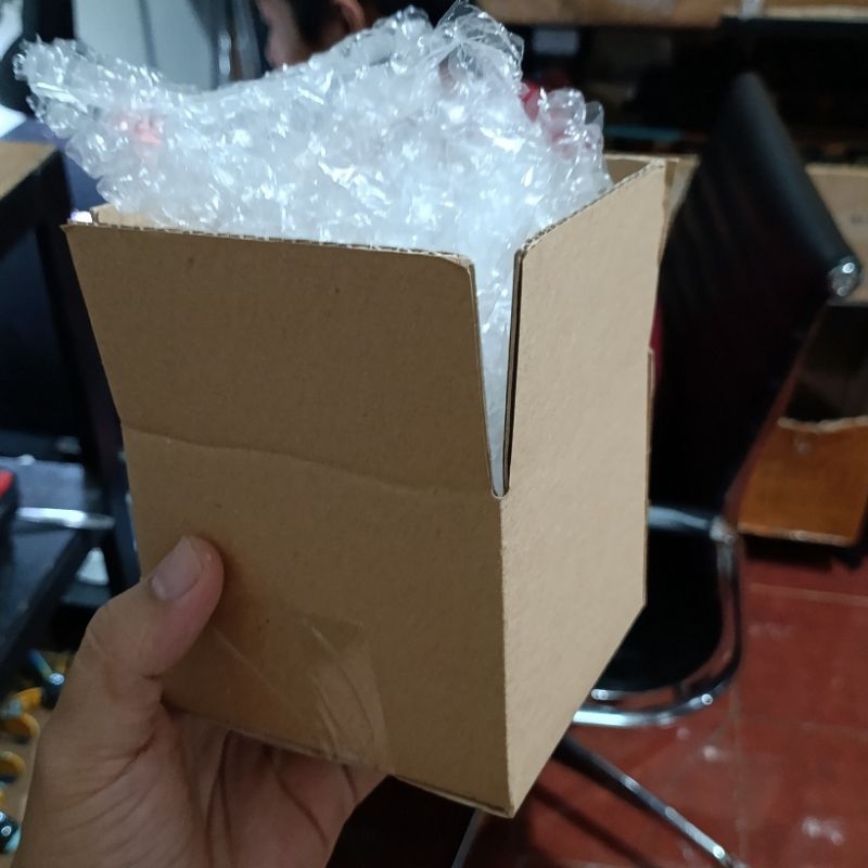 

Packing Kardus Full Bubble Wrap Safety