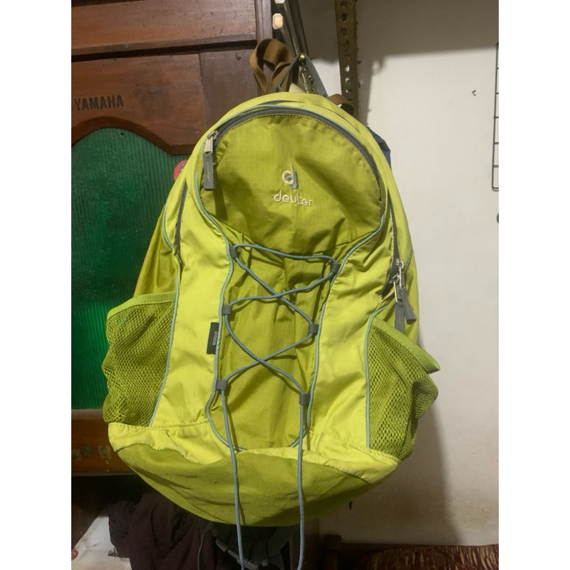daypack deuter