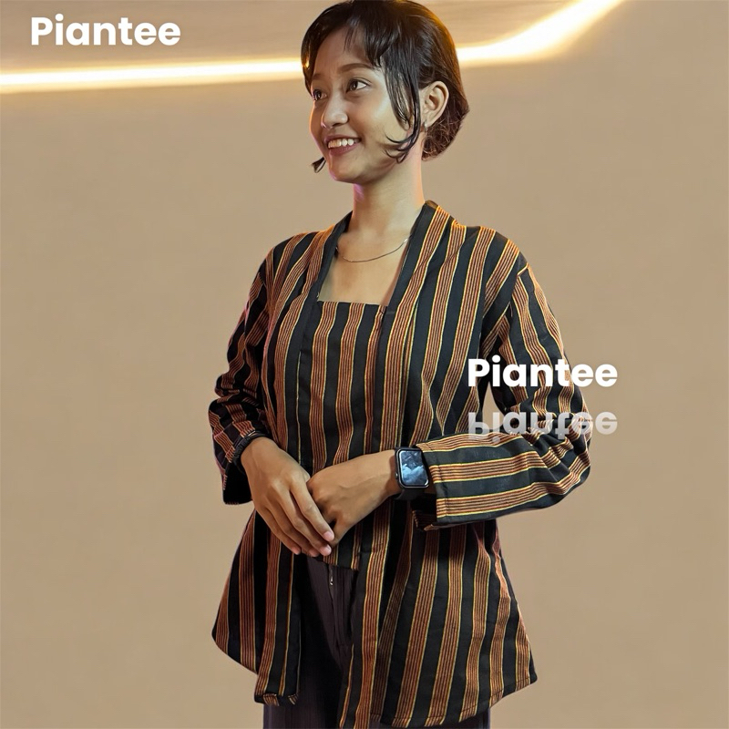 Kebaya wanita - Baju Adat khas Solo Jogja Kutubaru Kondangan Wanita