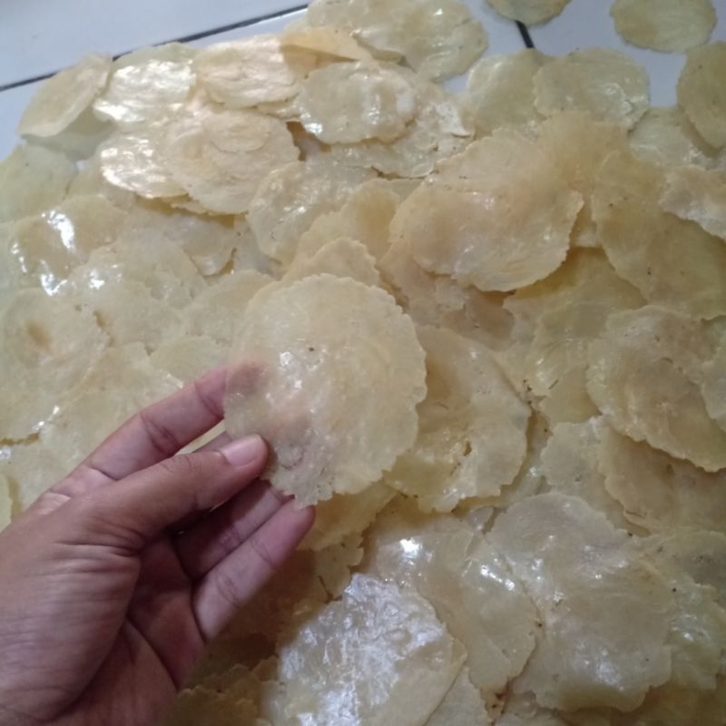 

emping mlinjo lb biji 3 khas kota emping,kering pasar(1 kilo)