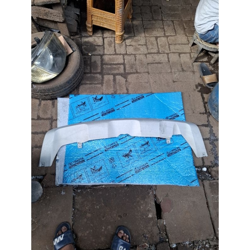 Diffuser garnis bemper belakang suzuki sx4 S CROSS 2016-2019 original