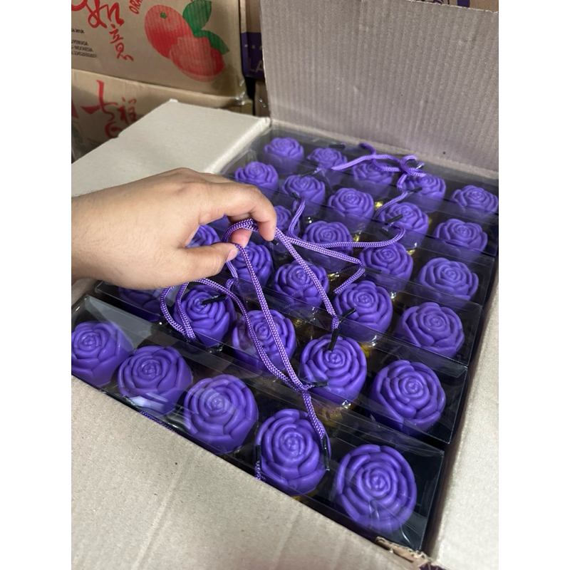 

paket usaha HAMPERS MAWARr UNGU candy rose isi 12 picis hampers lebaran