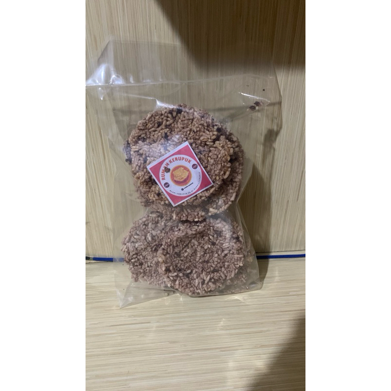 

kerupuk rengginang hitam