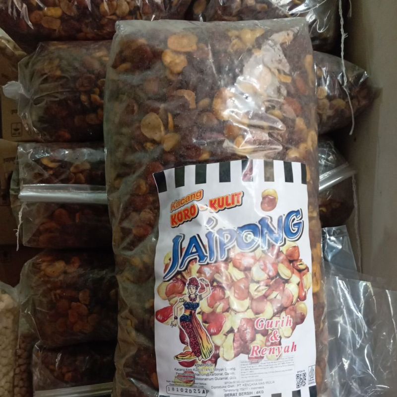 

Kacang KORO KULIT camilan kacang kiloan makanan ringan asin cemilan kedele