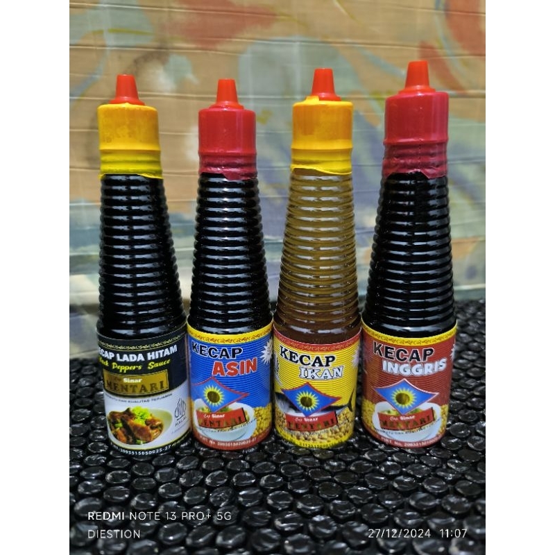 

Penyedap Spesial Kecap Isi 4 Varian (Sesuai Gambar) Halal Cap Sinar Mentari
