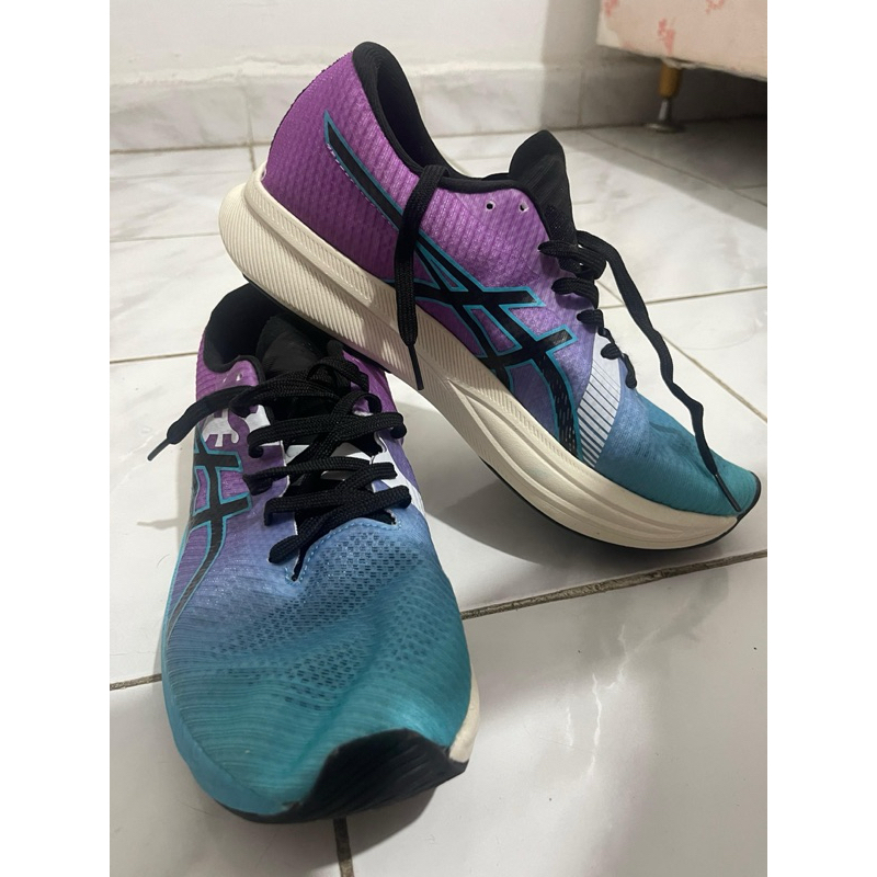 sepatu asics magic speed 2 bekas seperti baru