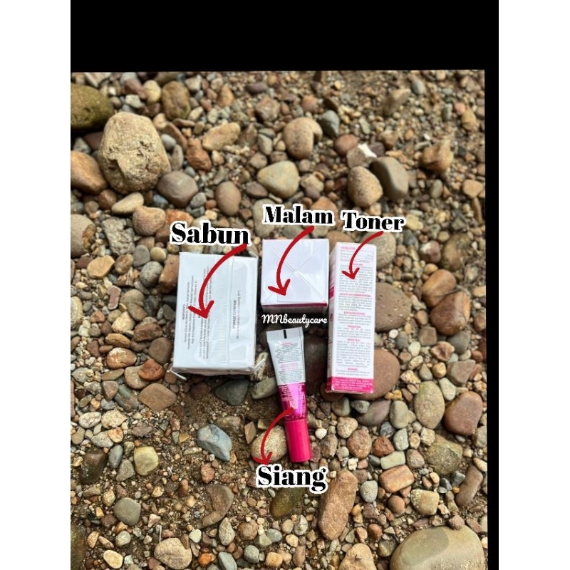 1paket lengkap pemutih wajah cream siang dan malam toner sabun