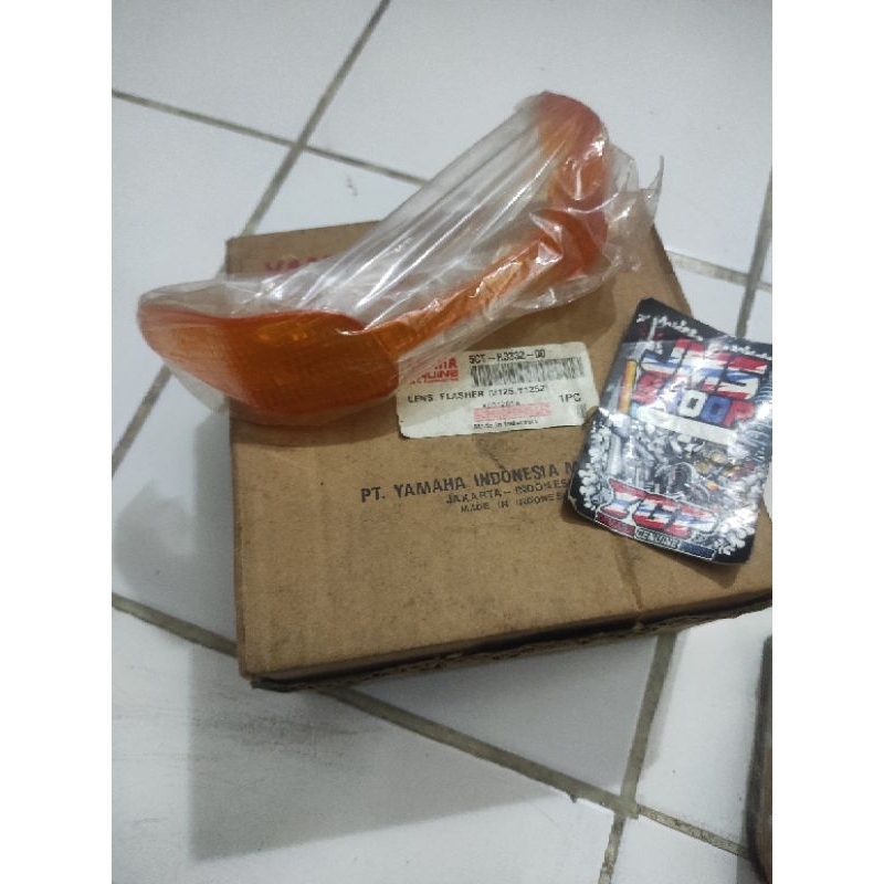 mika stoplamp belakang mika lampu belakang yz125 original ygp.