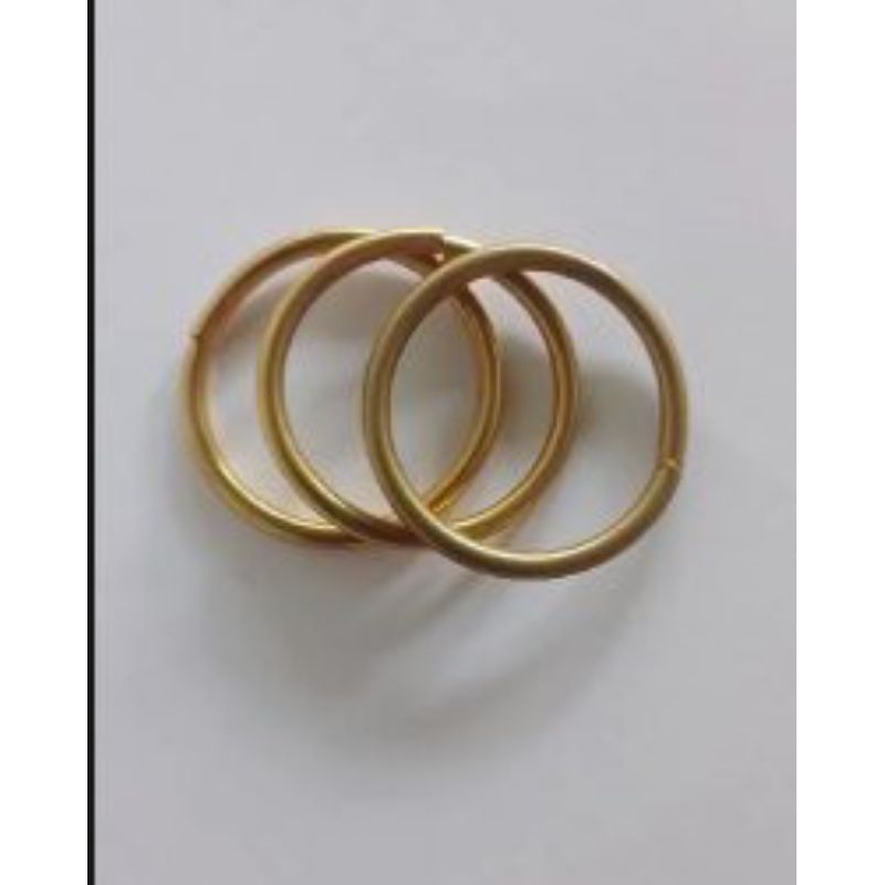 ring bulat besi warna gold diameter 3 cm