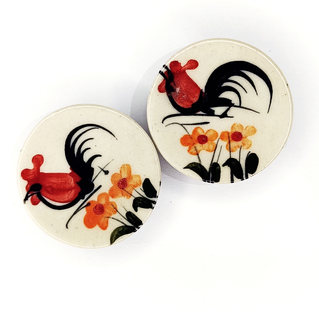 ornamen miniatur piring nasi goreng bulat