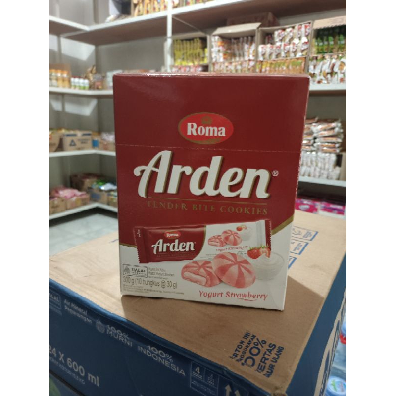 

Roma Arden Fender Bite Cookies Yogurt Strawberry