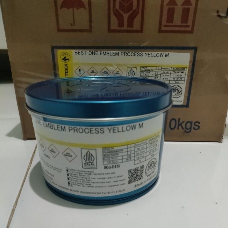 Tinta Cemani toka Best One Emblem Process Yellow M