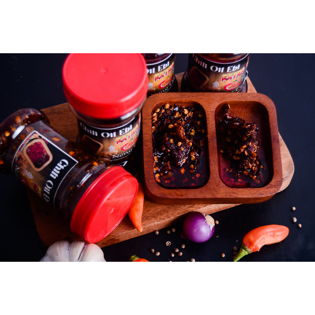 

Chili Oil Neng Cipoet – Pedas Gurih yang Bikin Nagih!