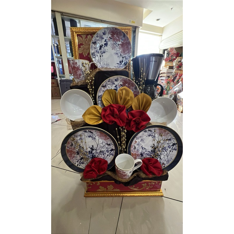 

parcel dinnerset hampers imlek