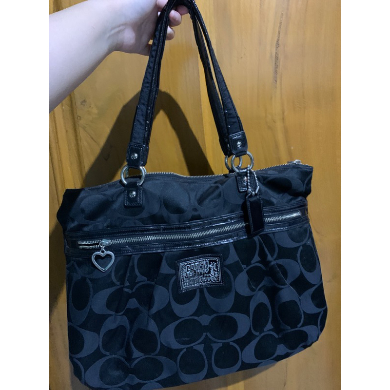 Vintage coach poppy black preloved