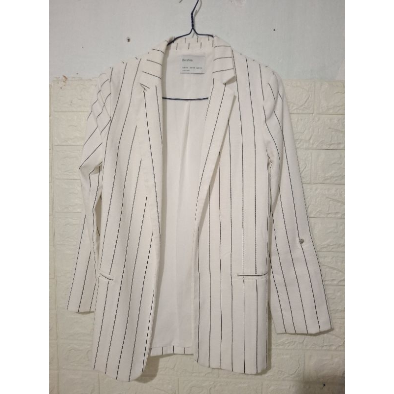 bershka stripped blazer - preloved by awa (@eadercurs)