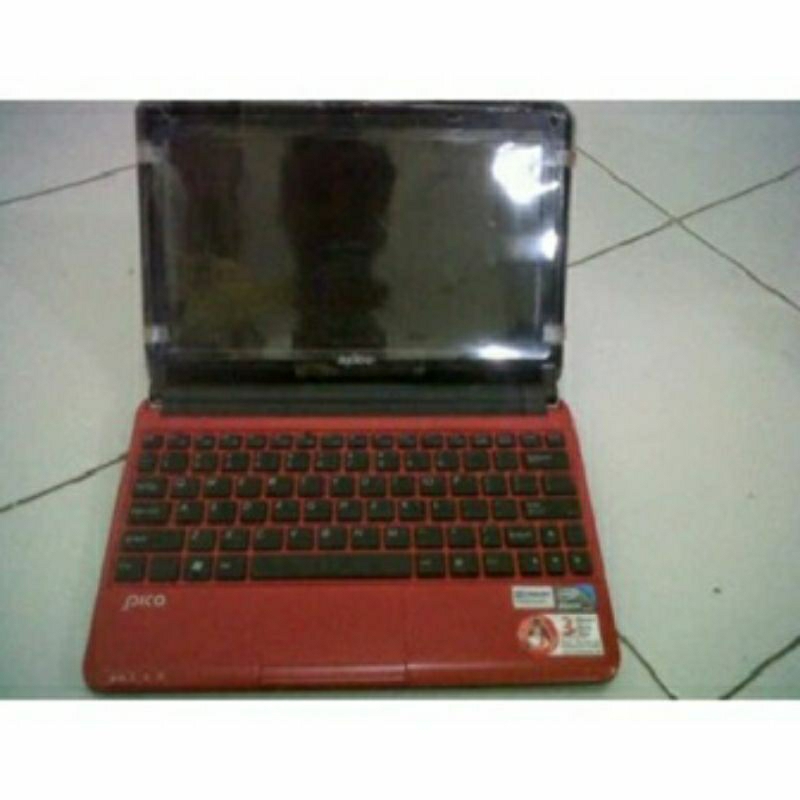 netbook  bekas axio 2 gb
