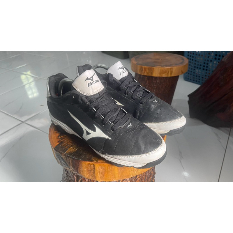 SEPATU MINI SOCCER / SEPAK BOLA MIZUNO second