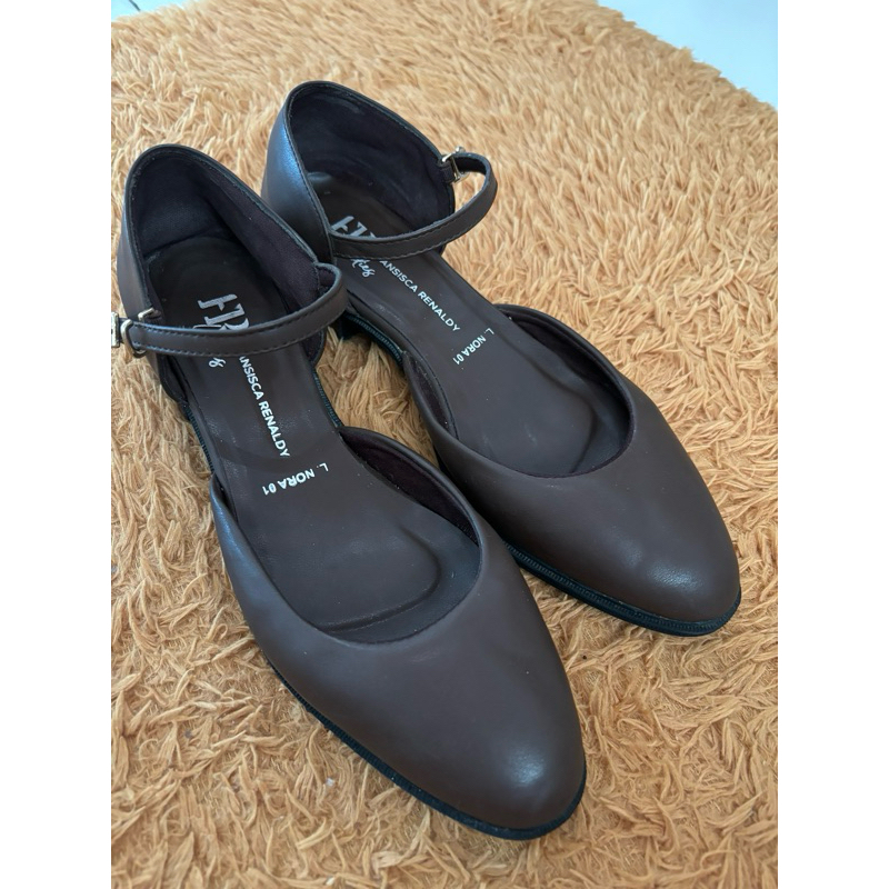 Sepatu Fransisca Renaldy