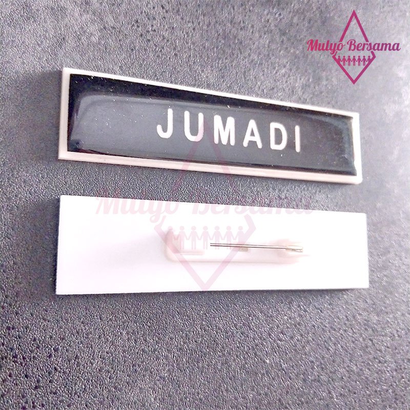 

Papan Nama Hitam Putih Name Tag Custom Lapis Fiber - Mulyo Bersama