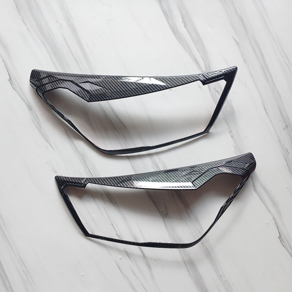 Garnish Cover Lampu Depan Mobil Daihatsu Ayla 2023 Carbon