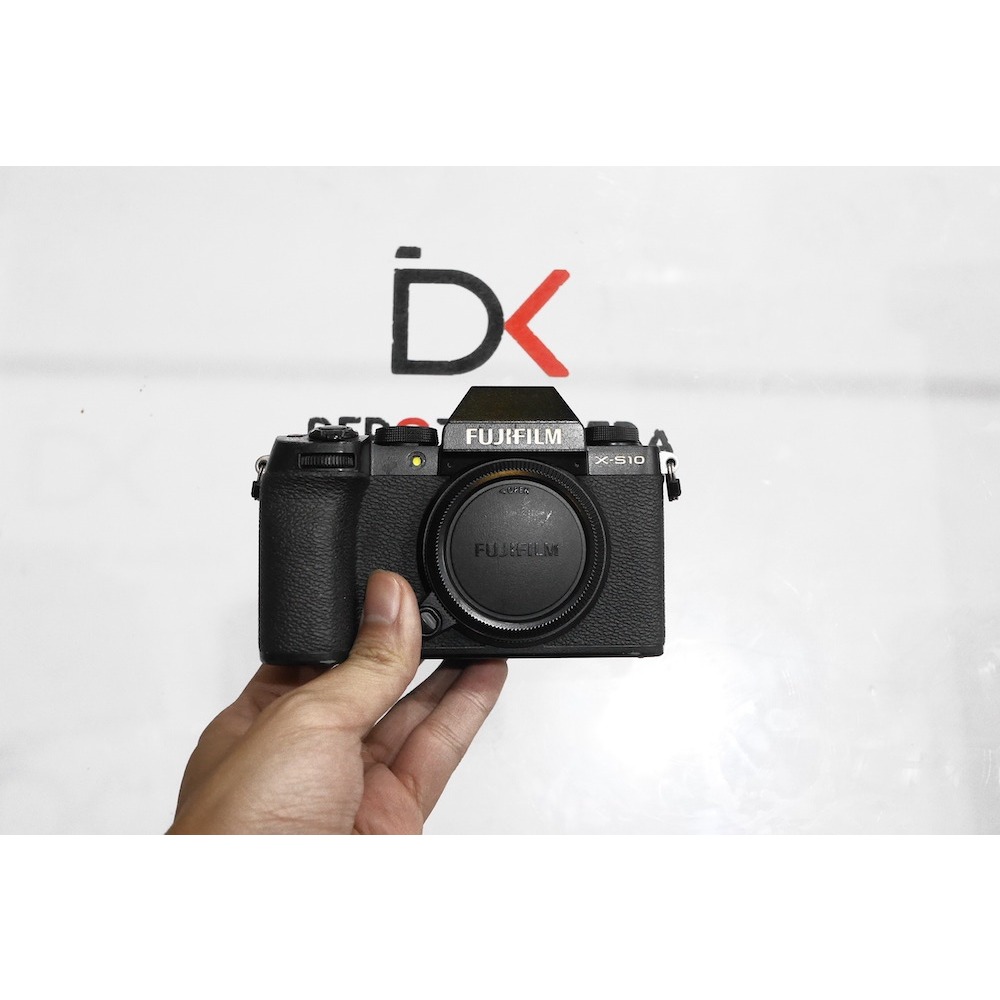 SECOND KAMERA FUJIFILM X-S10 BODY ONLY KODE 896