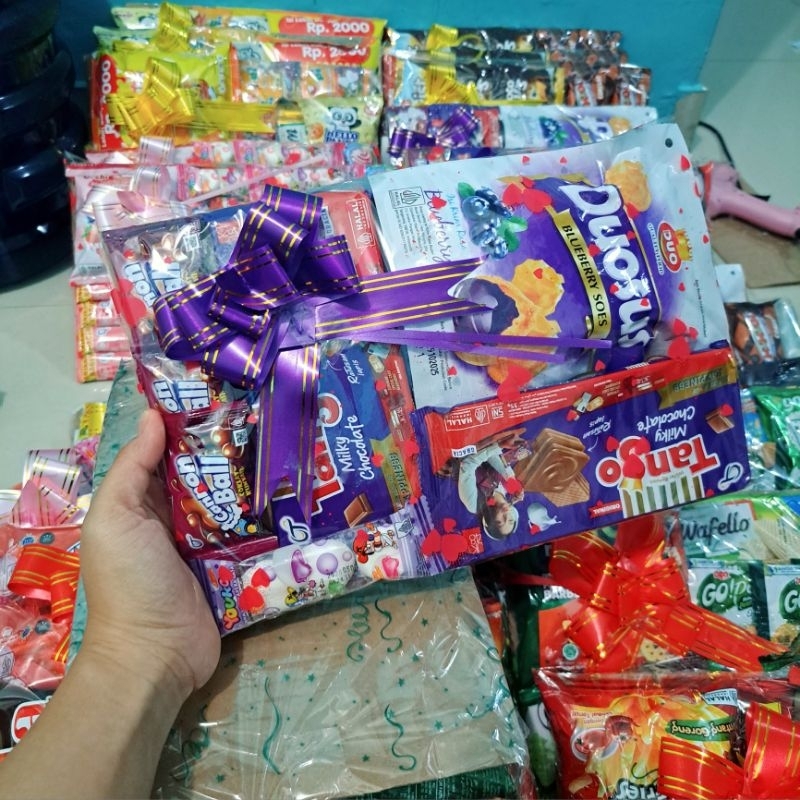 

FREE CARD - Parcel snack Hampers Snack Ulang Tahun anak Bingkisan Snack UlangTahun Murah