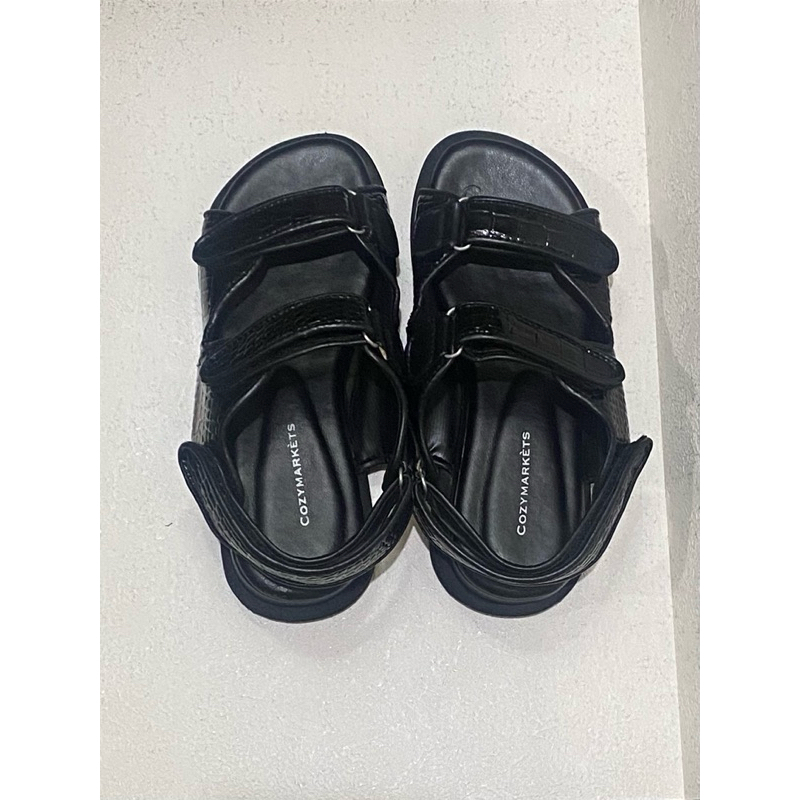 Preloved - Cozymarkets Sepatu Sandal Strap Hitam