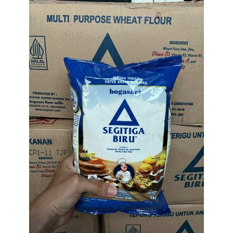 

TEPUNG TERIGU SEGITIGA BIRU PREMIUM 1KG