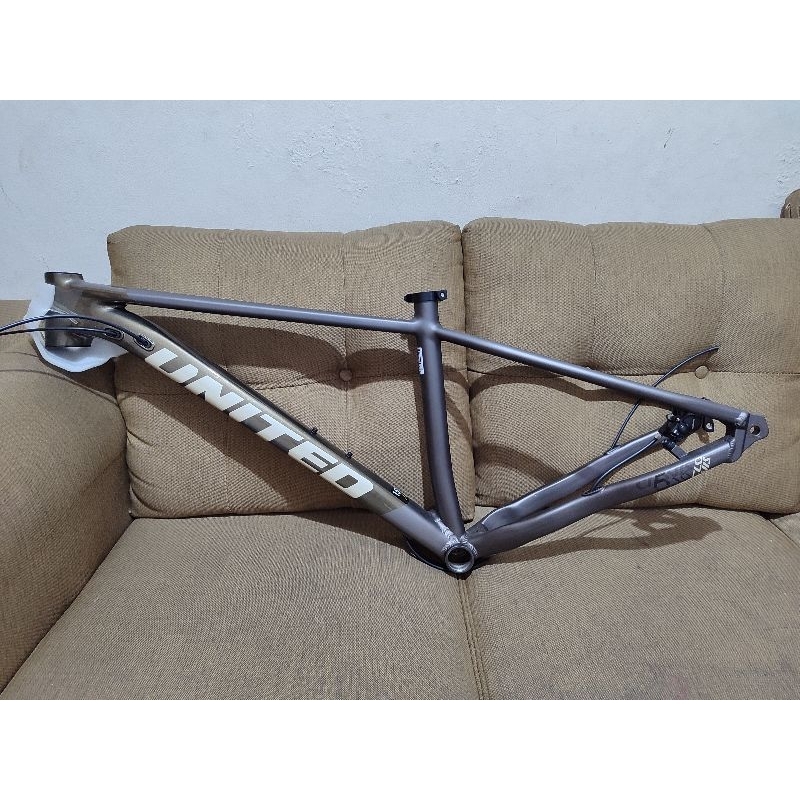 Frame United Clovis 6.10 NEW