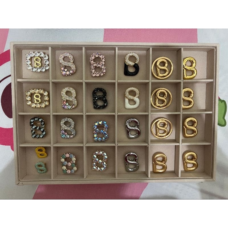 Brooch Buttonscraves