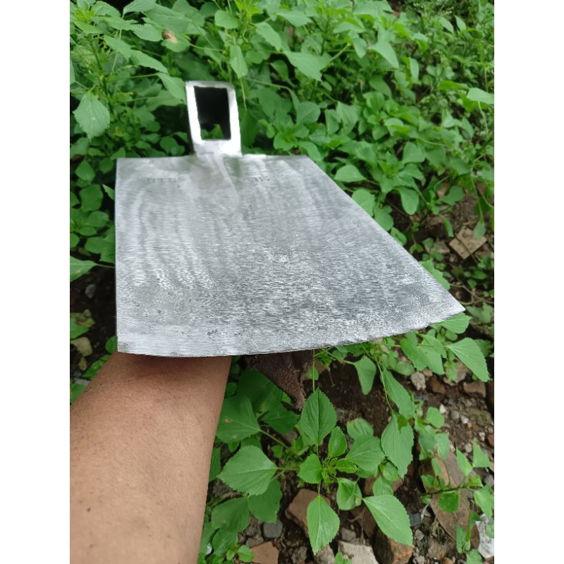 Cangkul baja isen ukuran P30 L20cm