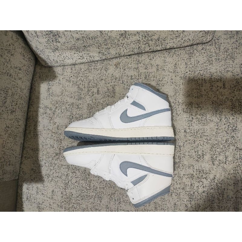 Air Jordan 1 Mid Original