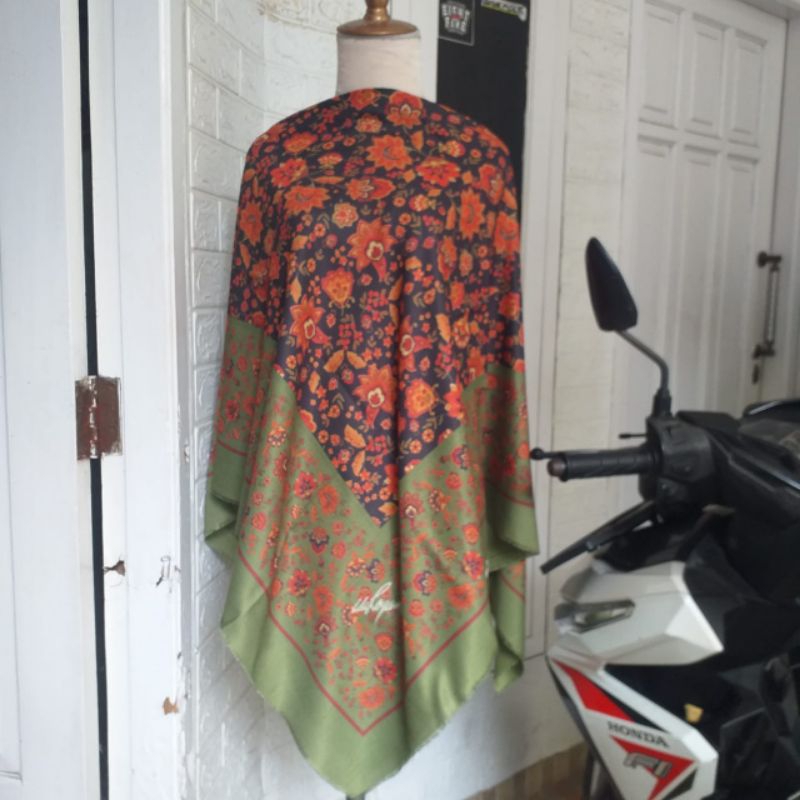 HIJAB IDA ROYANI PLUS ORI 120CM X 120CM