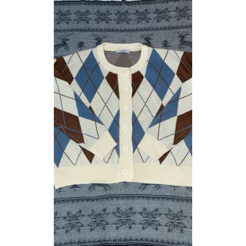 Kardigan Rajut Motif Kotak-Kotak