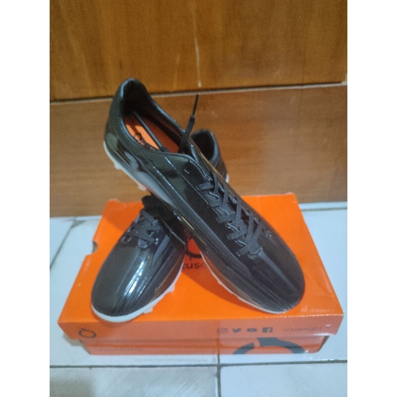 Sepatu Olahraga Ortuseight