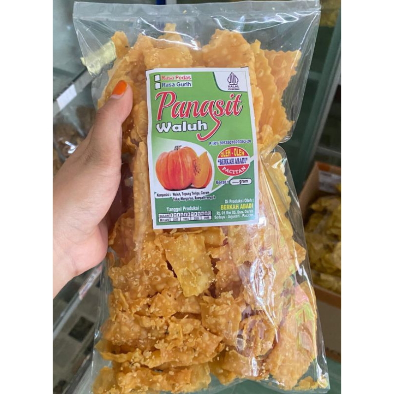 

Pangsit Waluh Gurih Renyah 200gr Khas Pacitan
