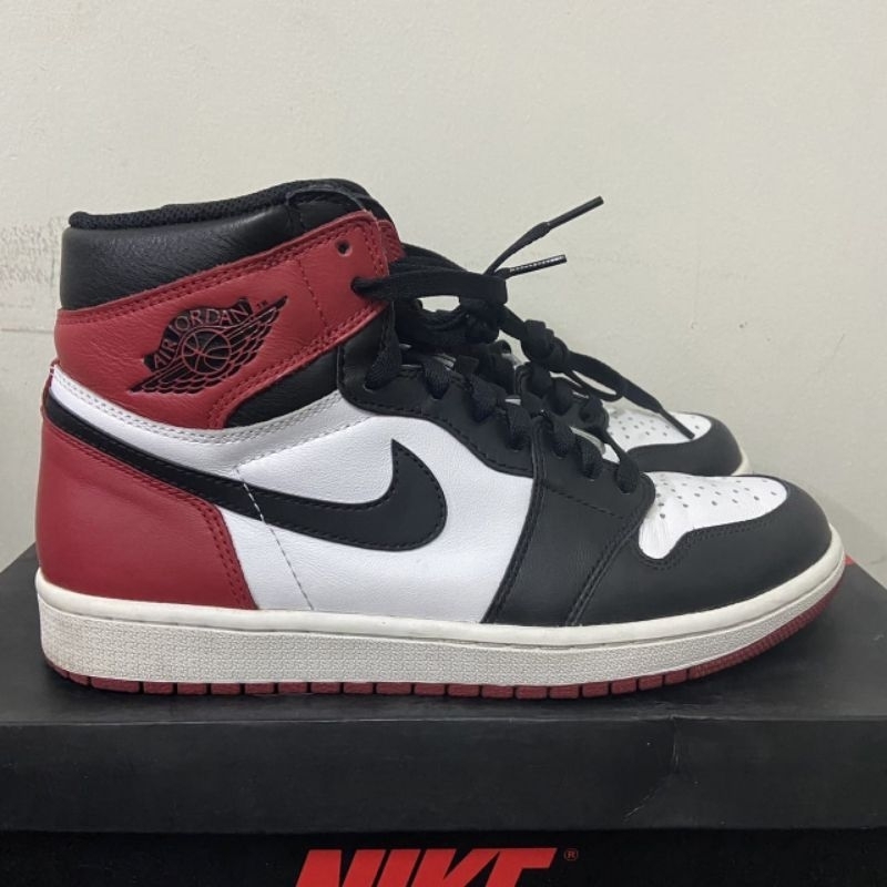 AIR JORDAN 1 HIGH BLACK TOE 2016