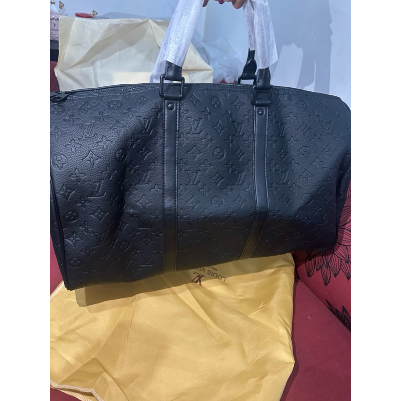 Tas Tangan Louis Vuitton Hitam