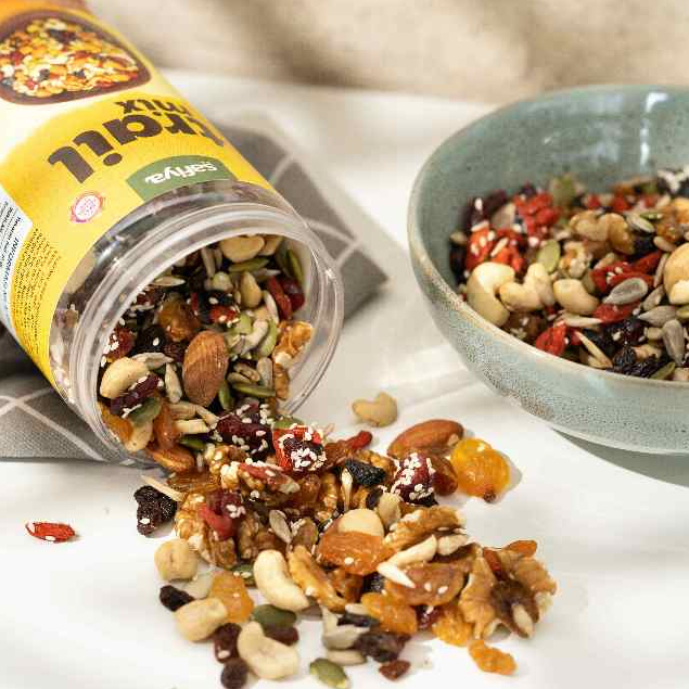 

Safiya Trail Mix 600 Gram Jar With Almond Raisins Roasted Premium
