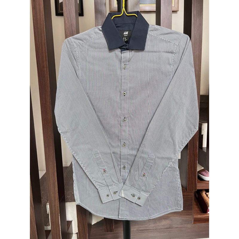[PRELOVED] H&M KEMEJA LENGAN PANJANG ATASAN PRIA KEMEJA KANTOR BAJU FORMAL PRIA KEMEJA SLIM FIT