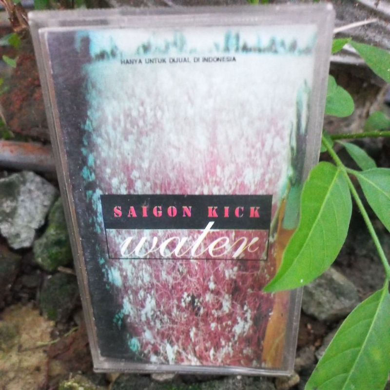 kaset pita - Saigon Kick Water