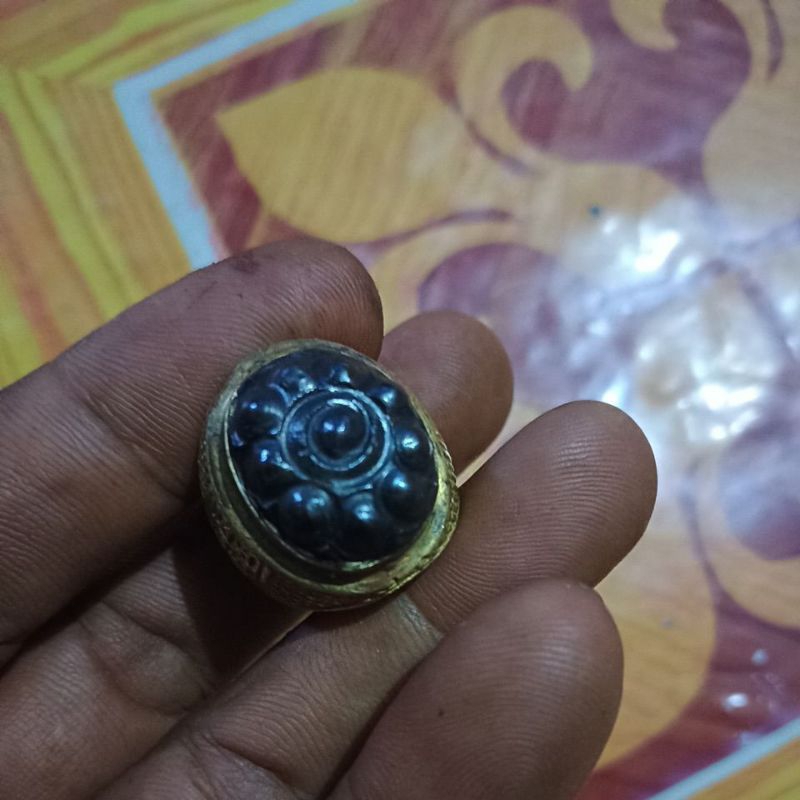 cincin kepala budha unik