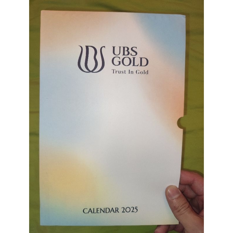 

KALENDER TAHUN BARU 2025 DUDUK UNTUK DI MEJA MERK UBS GOLD BAGUS TEBAL