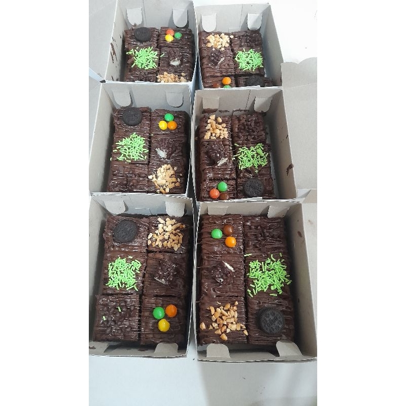

Kue Kering Berlian Hijau dengan Gula Merah dan Tisu
