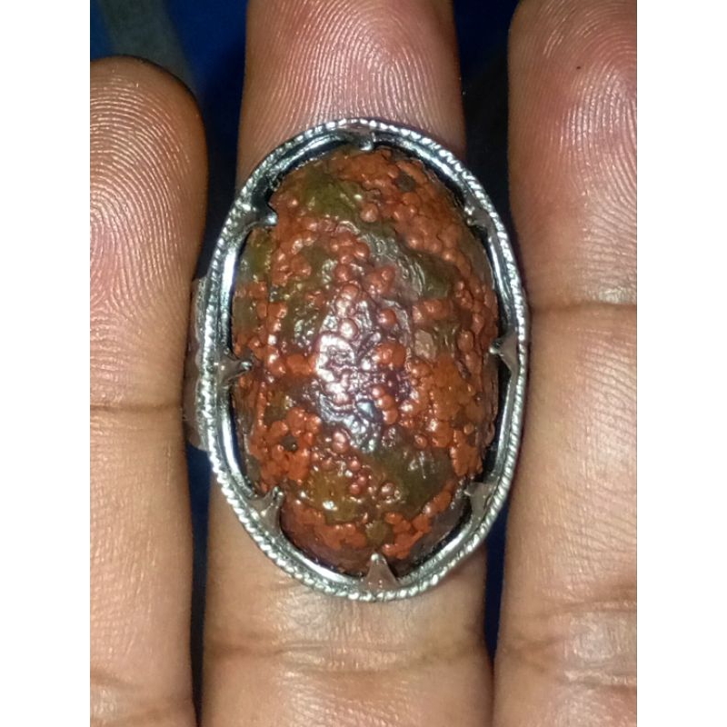 akik ati ayam sakral