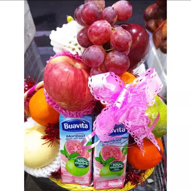 

parcel buah dengan minuman jus bervitamin