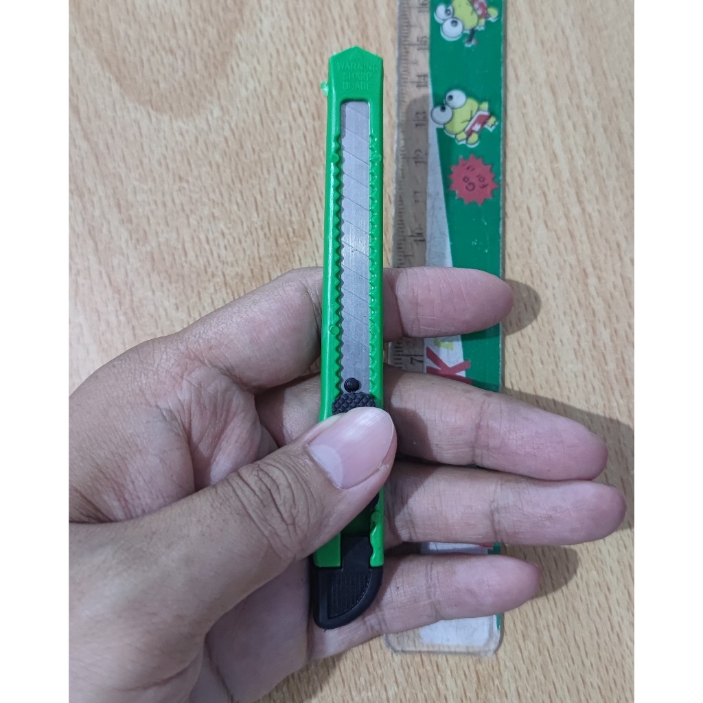 

Paper cutter kecil / pisau kater kertas / Pisau pemotong kertas / Pisau unboxing